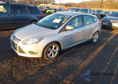 2014 Ford Focus Se z USA, uszkodzony, nr VIN 1FADP3K24EL378802
